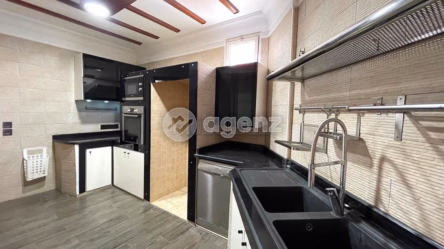 Appartement à vendre 98 m², 2 chambres Maârif Casablanca — 4