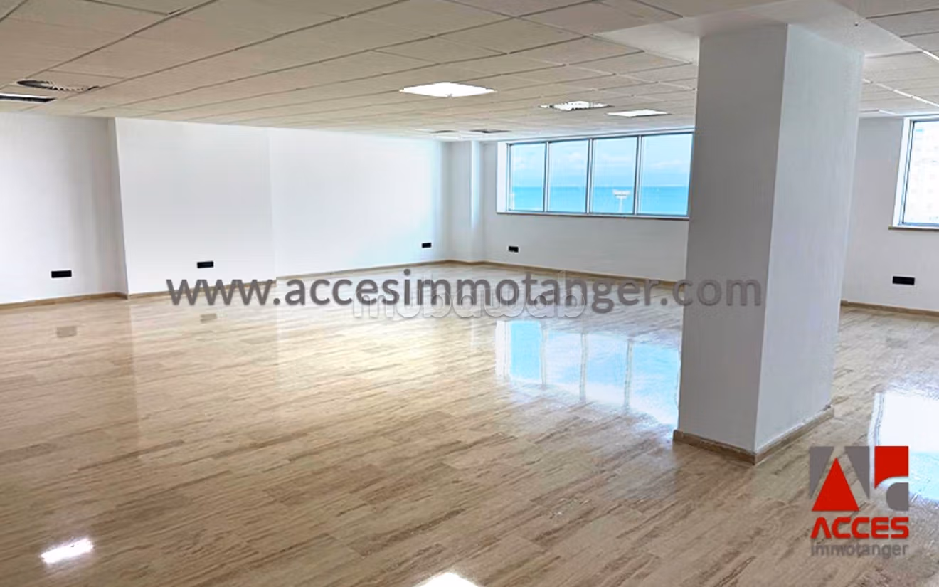 Bureau Haut Standing avec Vue sur Mer à Louer — 3