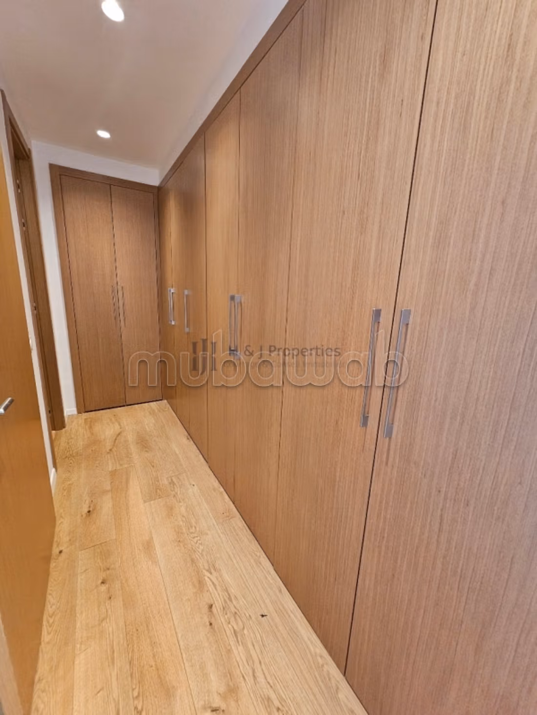 T4 vide de 271m² – 3 ch. Ch. Perso terrasse — 2