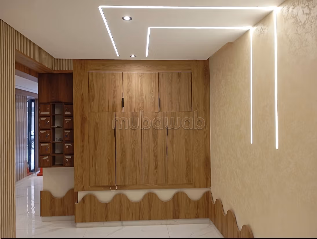 Appartement à l'achat à Hamria. 
10 pièces. Porte blindée, sécurité
