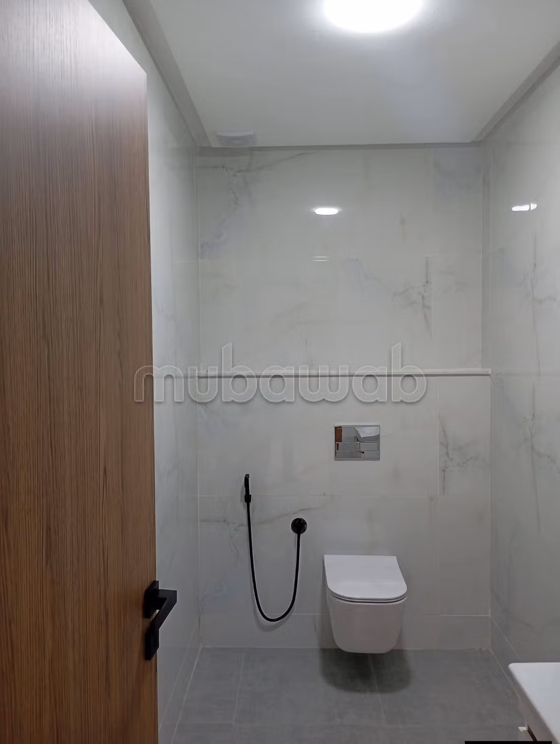 Sell apartment in Hamria. 10 comfortable rooms. Caretaker available