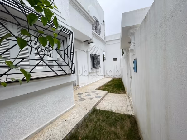 A louer: Rez de chaussée vide en S3 à Hammamet