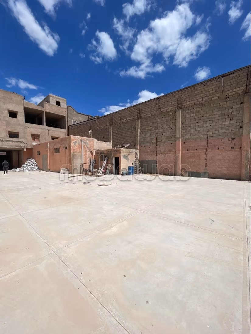 Hangar 800 m² à louer — emplacement stratégique pour votre a... - Vedere 4