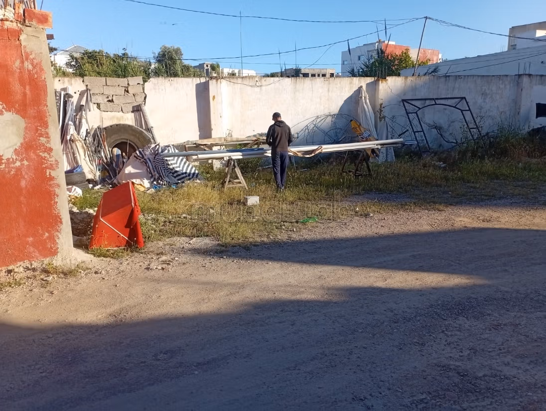 Venta de terreno. Gran superficie 140 m²