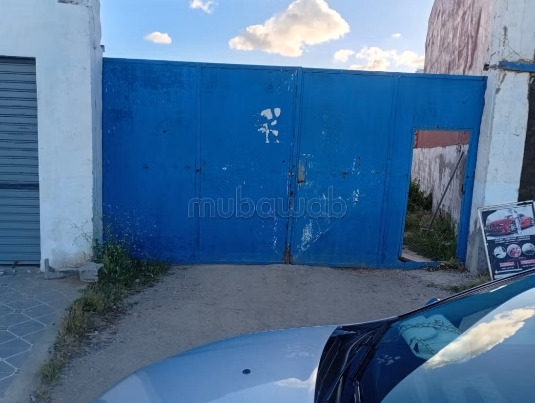 Venta de terreno. Gran superficie 140 m²