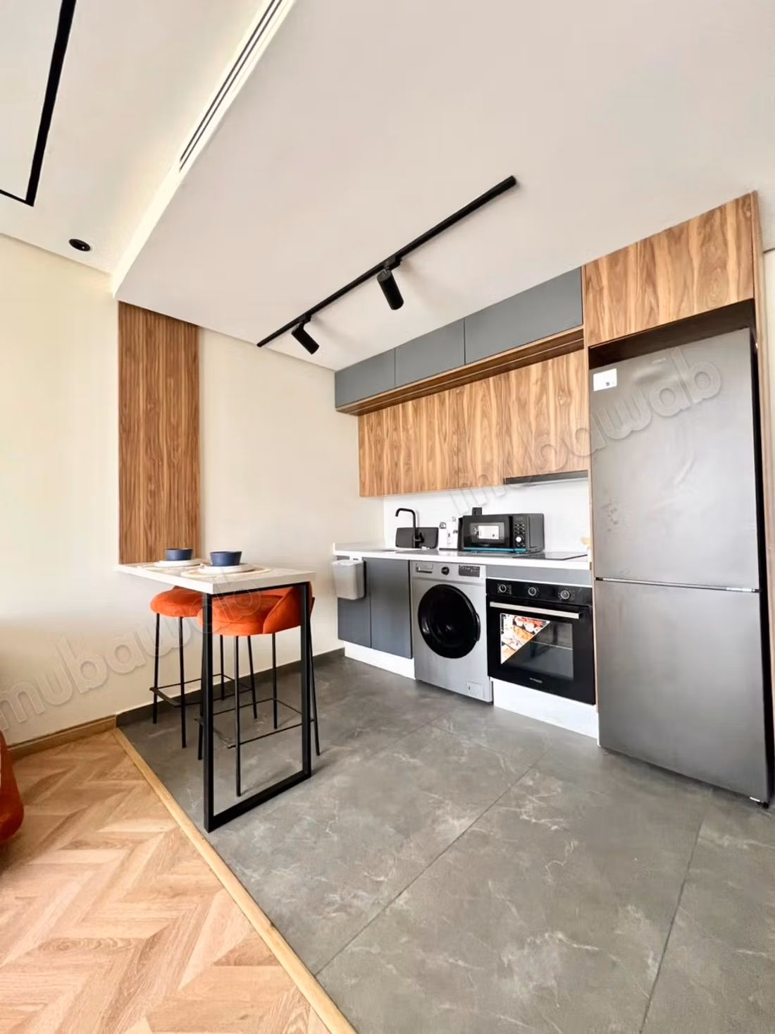 Exclusively - furnished studio hospitals