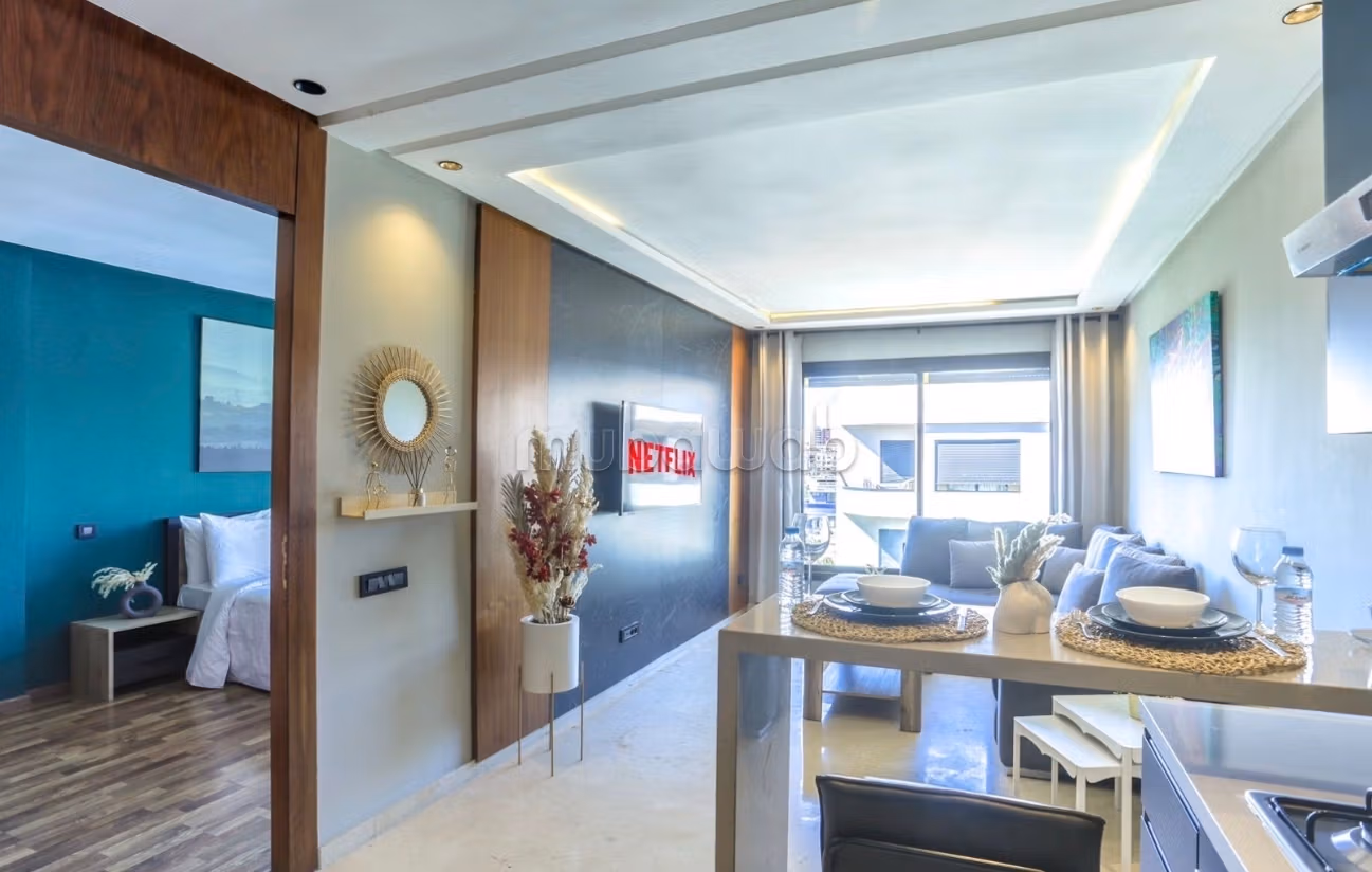 Très bel appartement en location à Palmier. 
1 Pièce. Terrasse et ascenseur — 4