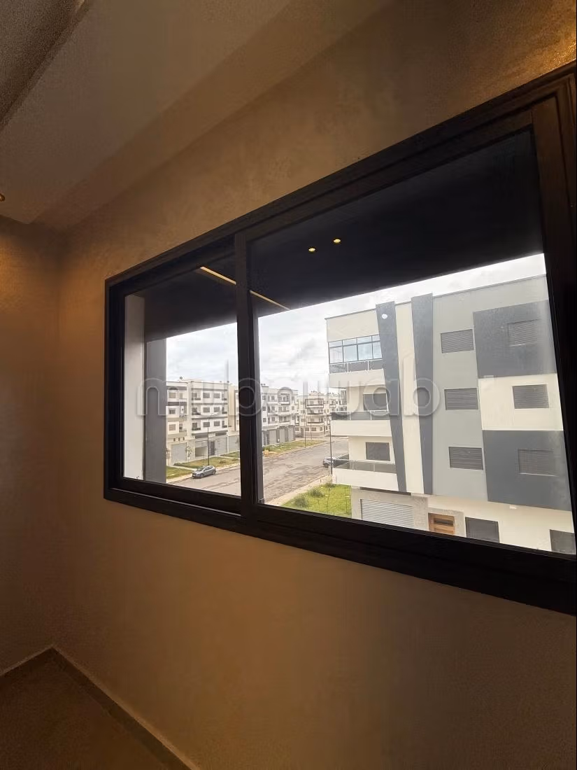 Apartment for sale. Large area 57 m². Fully equipped kitchen