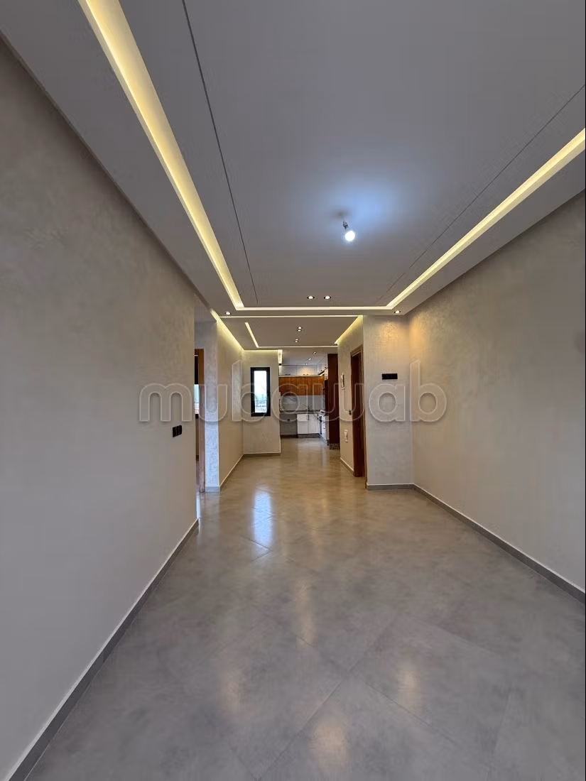 Apartment for sale. Large area 57 m². Fully equipped kitchen