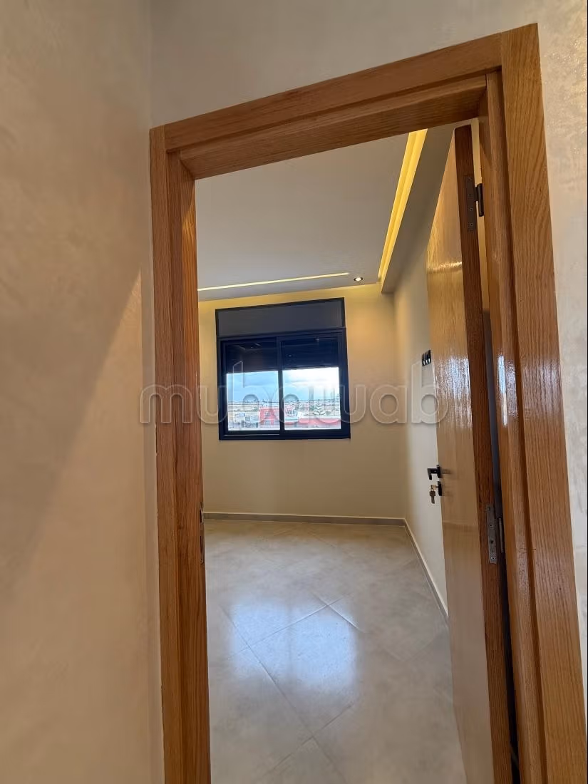 Apartment for sale. Large area 57 m². Fully equipped kitchen