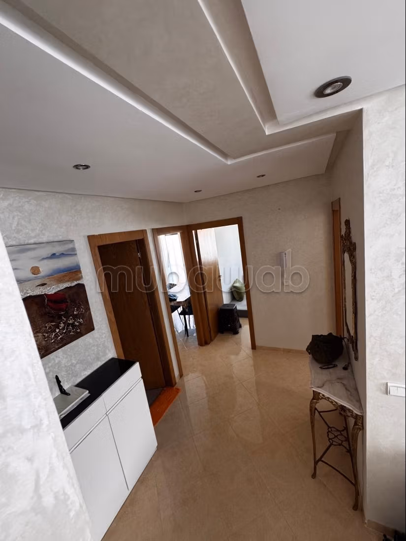 Appartement à vendre à Oued Laou. 2 chambres agréables. Environnement calme avec vue sur la mer et double vitrage