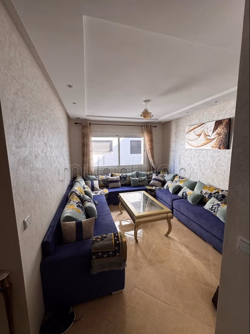 Appartement à vendre à Oued Laou. 2 chambres agréables. Environnement calme avec vue sur la mer et double vitrage