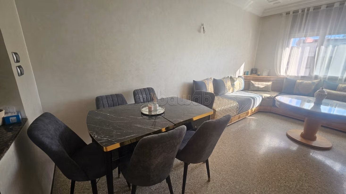Superbe appartement à louer en plein centre ville. Surface de 85 m². Bien meublé — 6