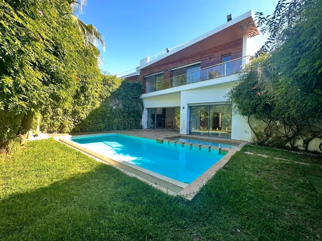 Villa a la location a ain Diab extension 45000dh