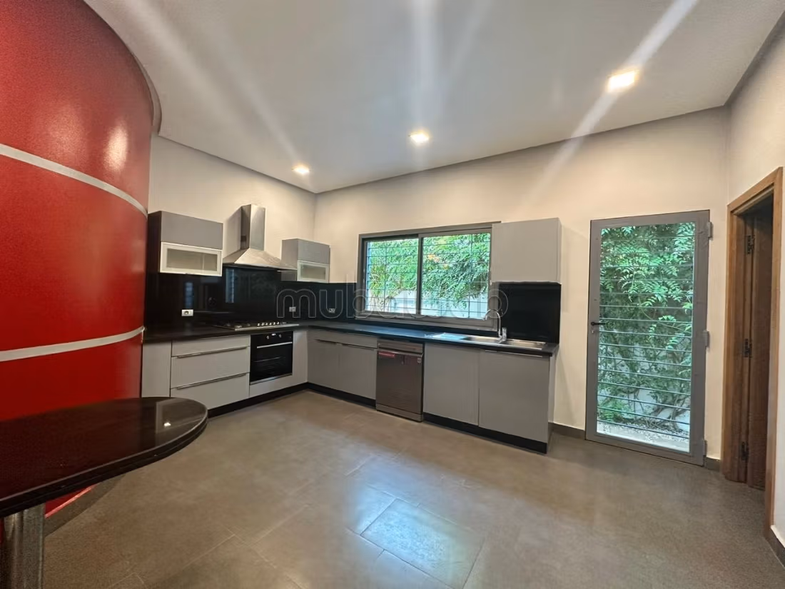 Villa a la location a ain Diab extension 45000dh