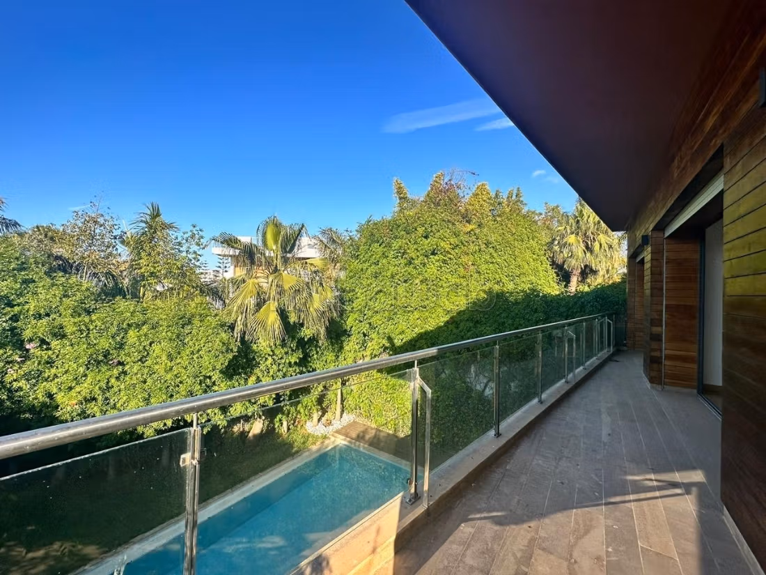 Villa a la location a ain Diab extension 45000dh
