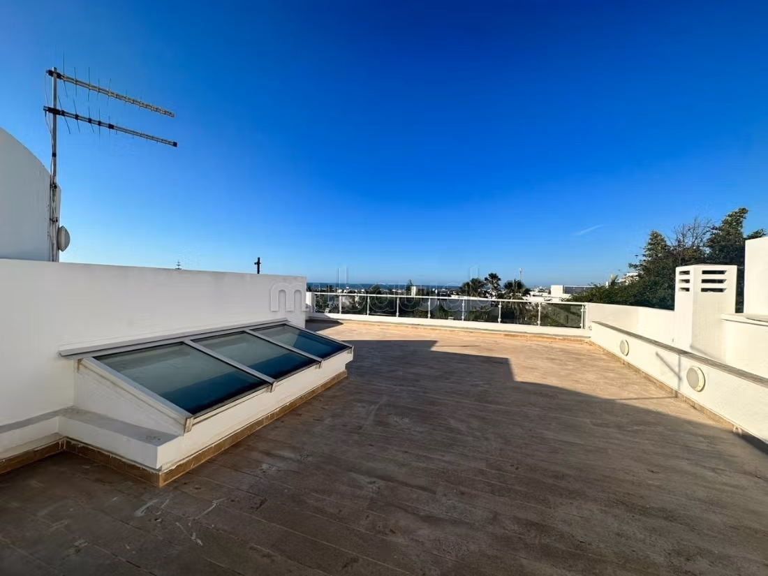 Villa a la location a ain Diab extension 45000dh