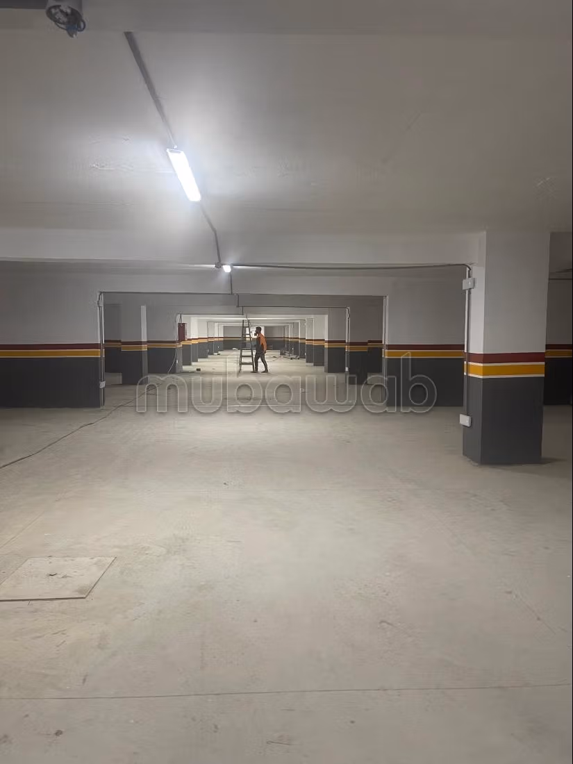 Vend appartement à Anfa Supérieur. 4 pièces. Sécurisé 24/24