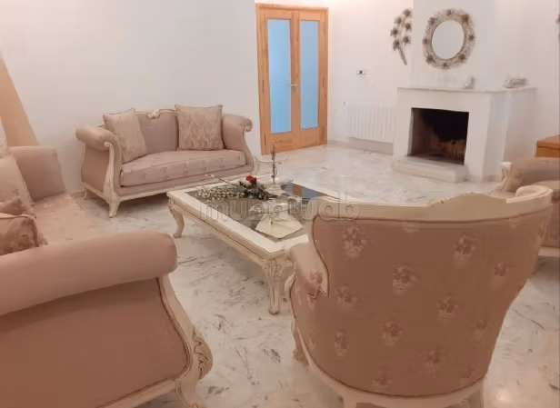 Étage villa a louer 1er etage