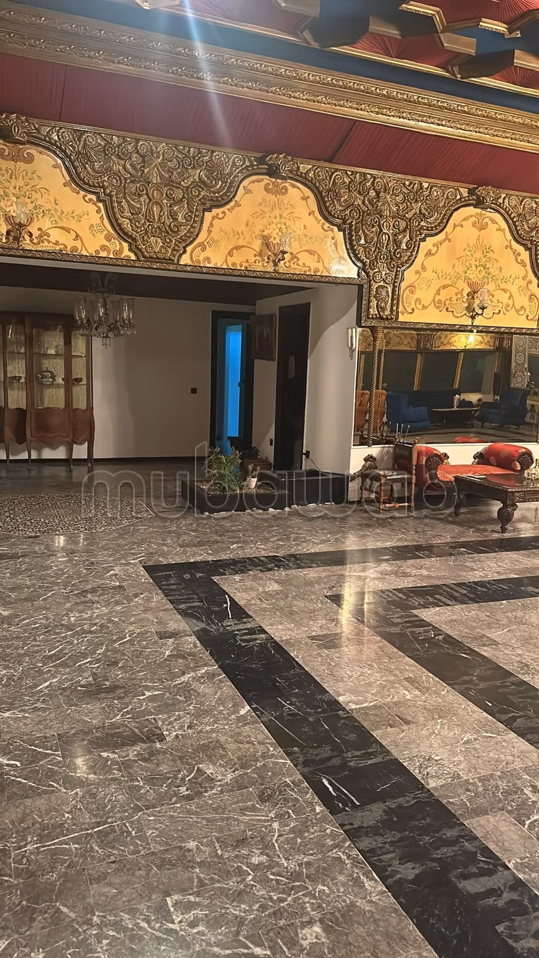 Duplex de 780 mètres en location avec accès et ascenseur autonome — 2
