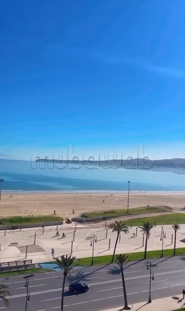 Duplex de 780 mètres en location avec accès et ascenseur autonome