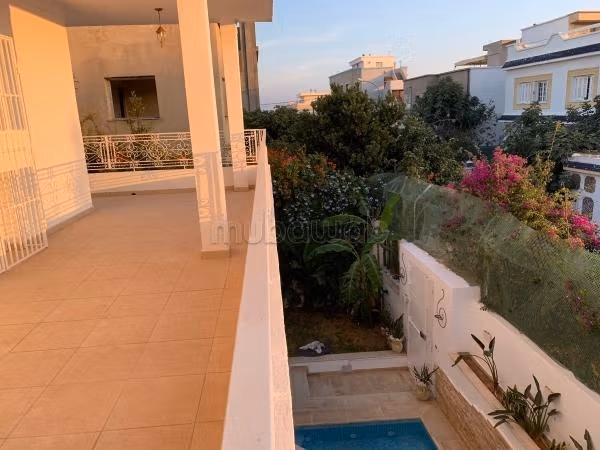 Etage villa S3 à louer à l'année
