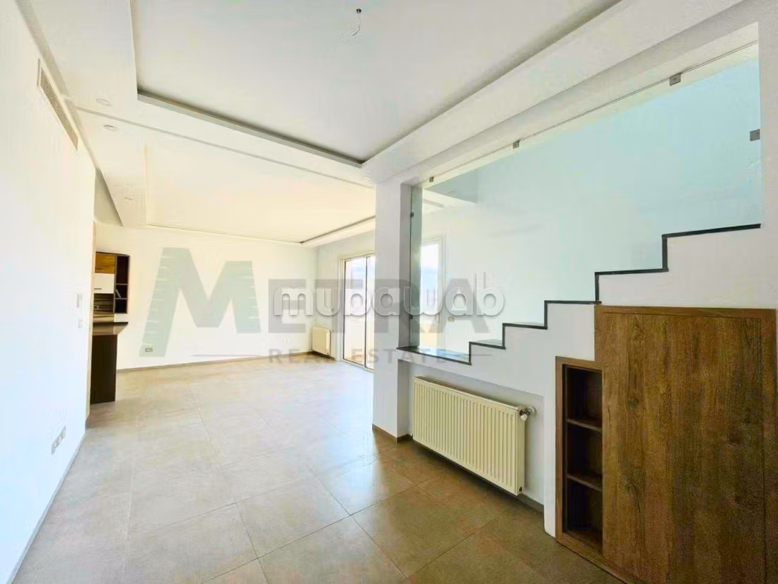 À Vendre – Penthouse Duplex avec Piscine Privée aux Jardins de Carthage