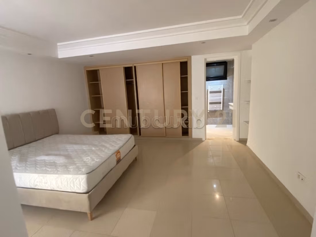 À louer RDC DE villa S5 Gammarth Touristique