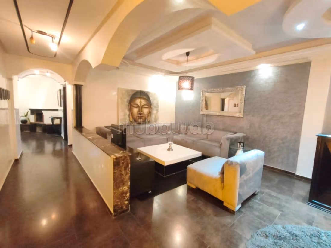 Appartement terrasse meublé 160m² Beauséjour 
TRAM — 3