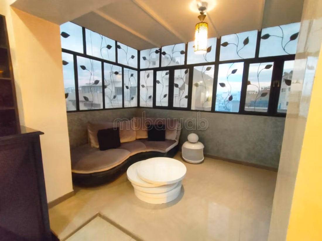 Appartement terrasse meublé 160m² Beauséjour 
TRAM — 5