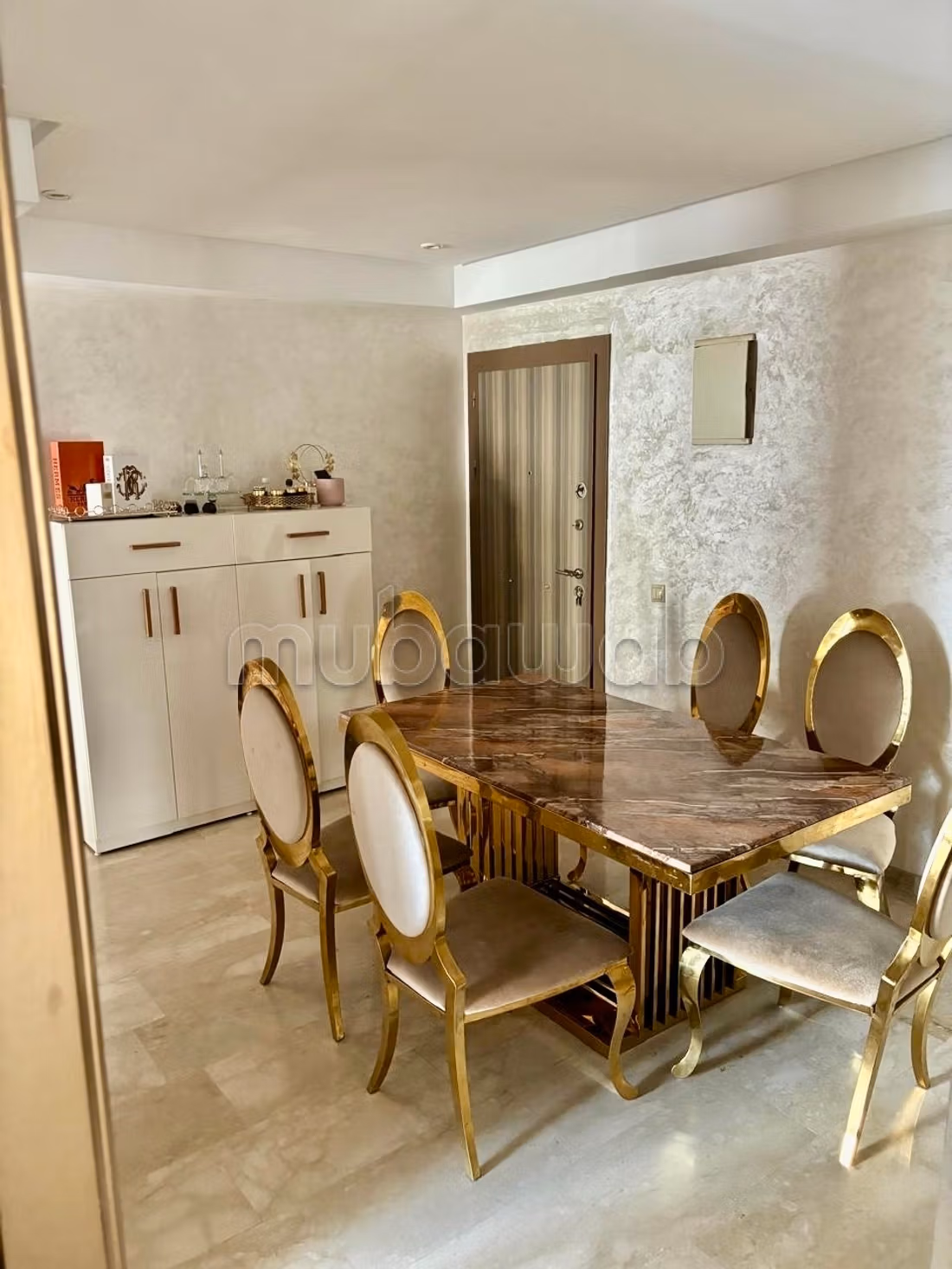 Appartement luxe 7e etg vue dégagée Californie — 2