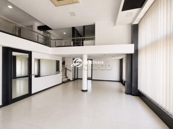 Local a la venta 3 fachadas – Los Hospitales Casablanca