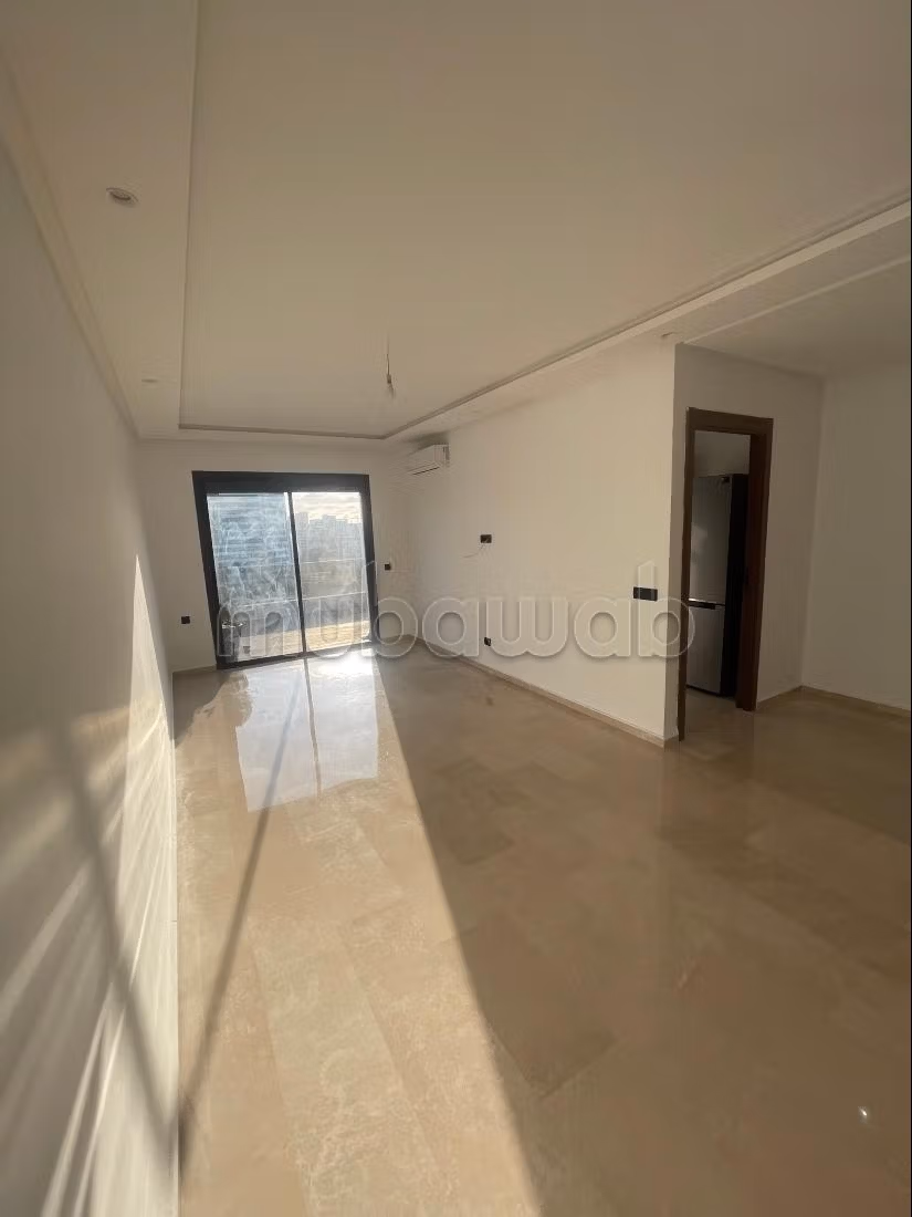 Bel appartement au 8 étage sans vis à vis en location longue durée à belvédère — 3