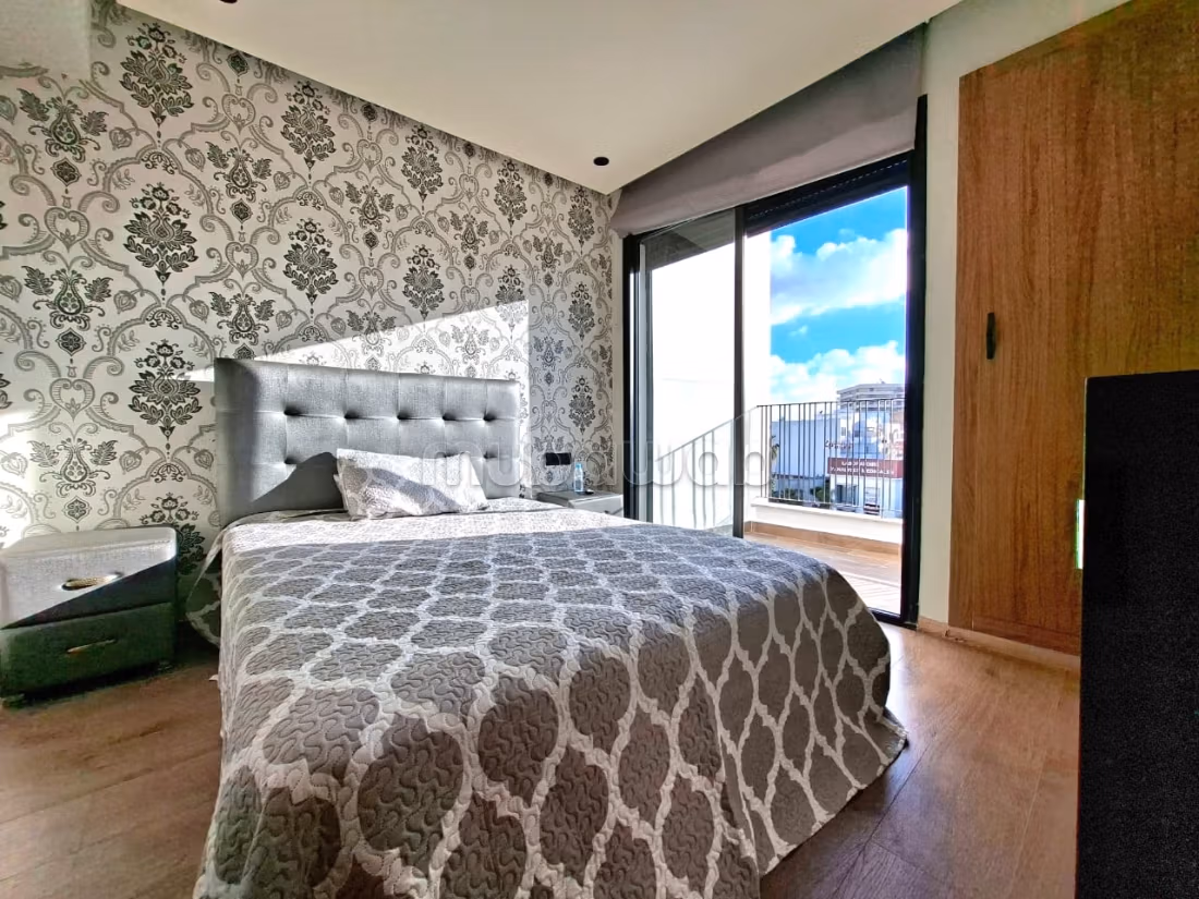 Bellissimo Studio con Terrazza in Affitto PALMIER