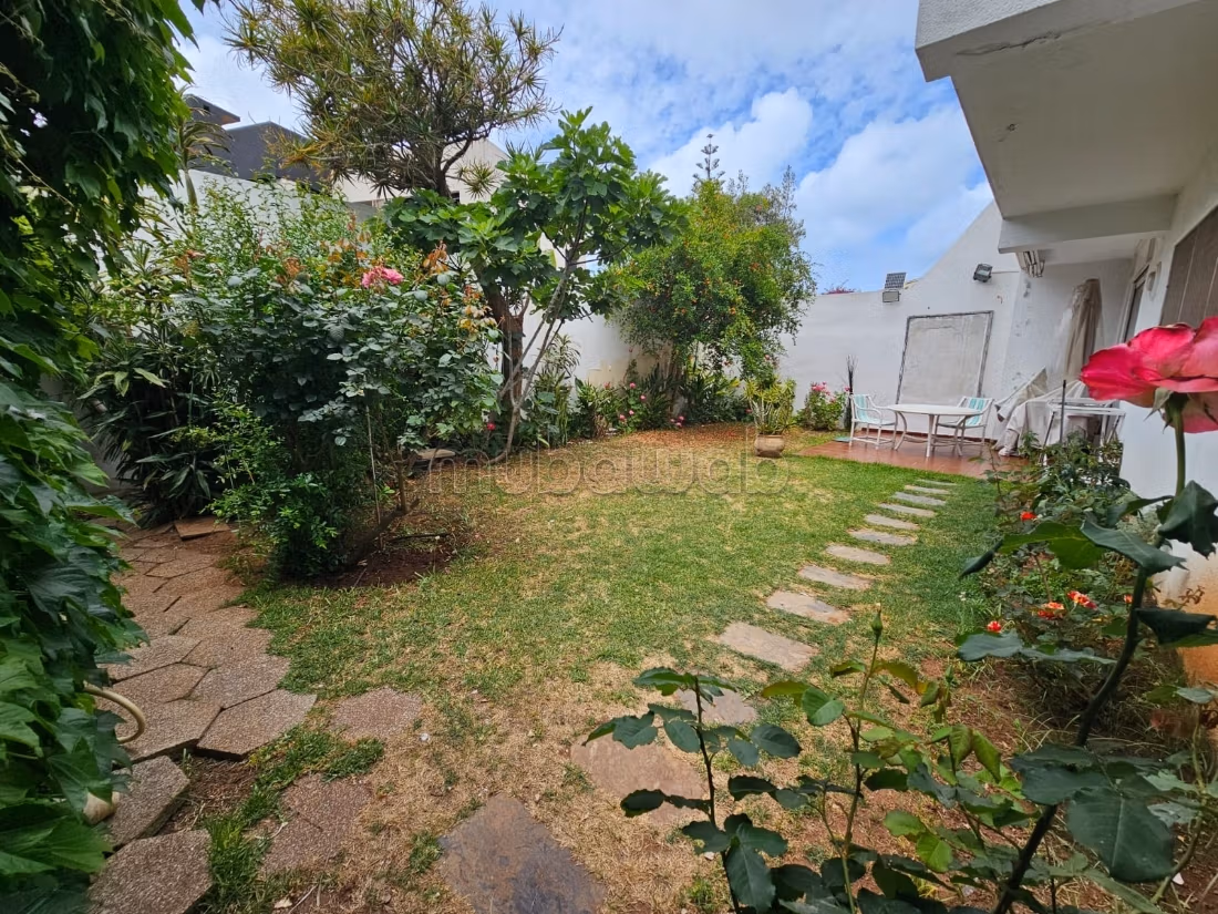Charmante gemeubileerde villa 438 m² Ain Diab