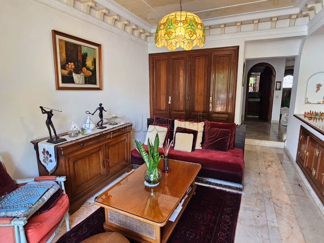 Charmante gemeubileerde villa 438 m² Ain Diab