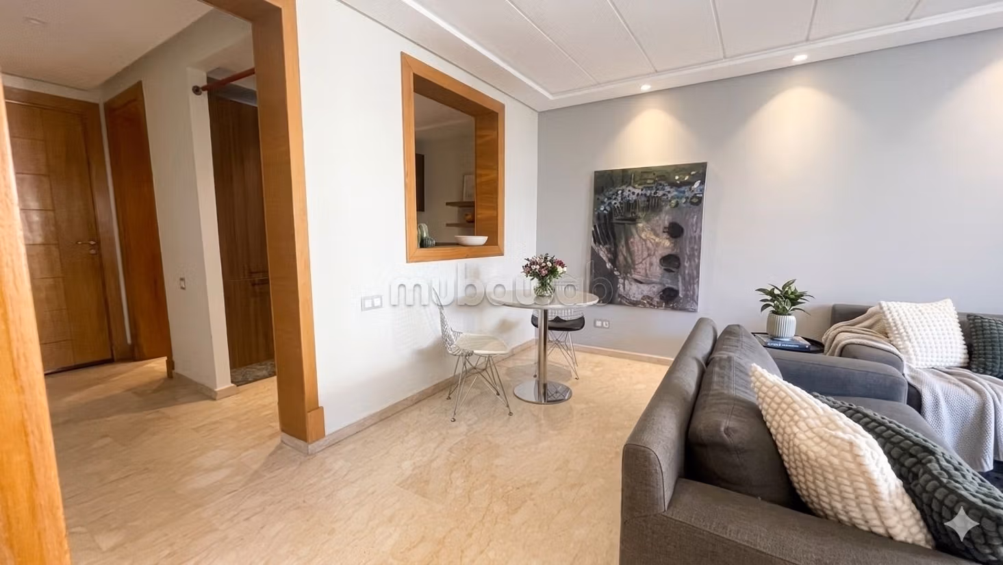 Bel appartement en location à Racine.
1 chambre.
Meublé — 5