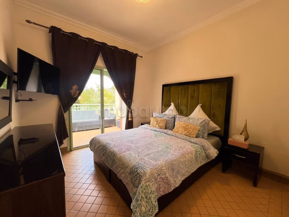 Belle villa 8 ch à vendre 
Palmeraie