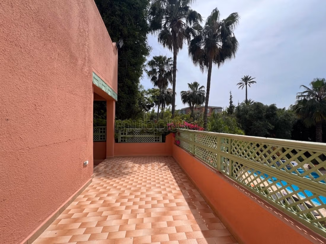 Belle villa 8 ch à vendre 
Palmeraie