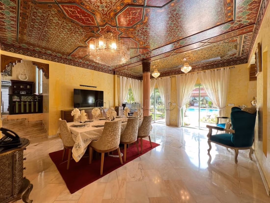 Belle villa 8 ch à vendre 
Palmeraie