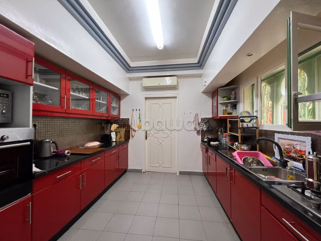 Belle villa 8 ch à vendre 
Palmeraie