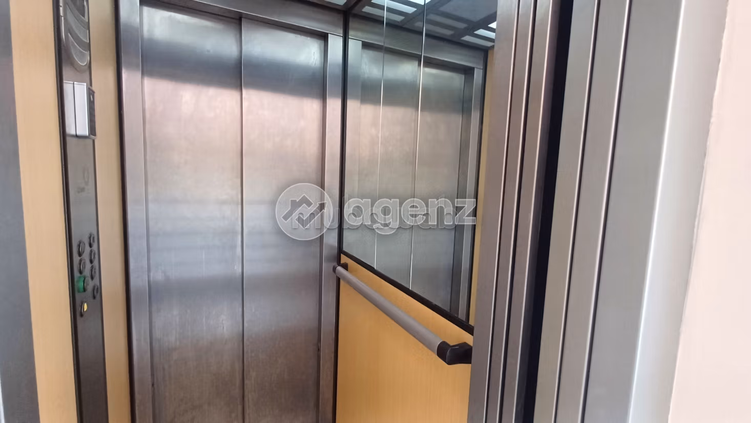 Appartement 77 m² à Centre Ville — 9