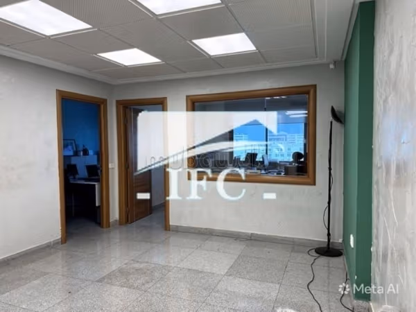 Bureau en 3 espaces 100m² CUN IFCU102