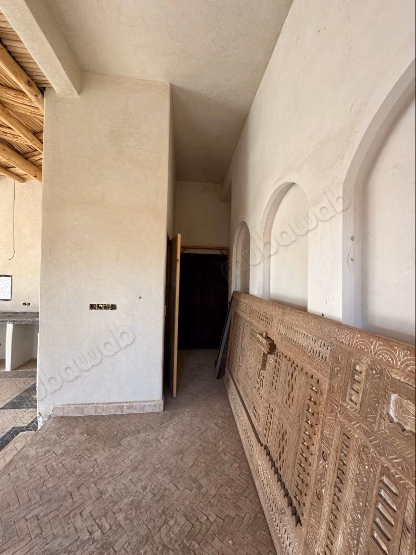 Villa met afwerking met zwembad en bungalow
