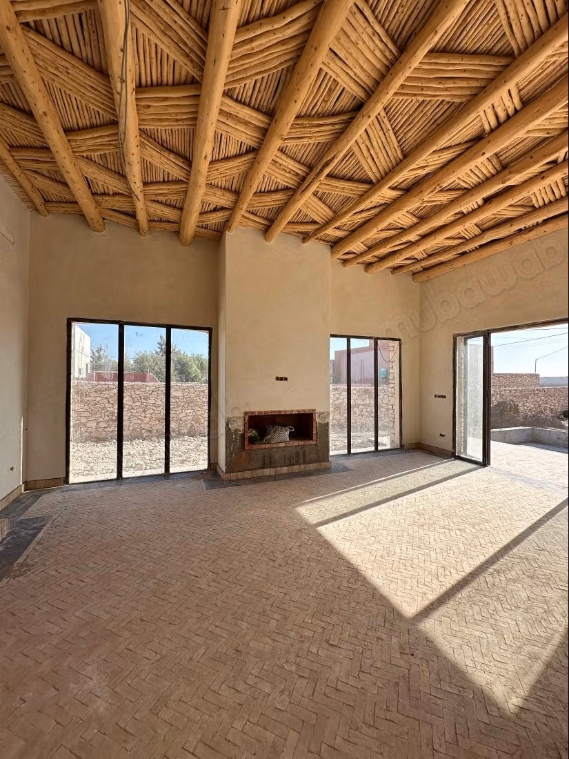 Villa met afwerking met zwembad en bungalow