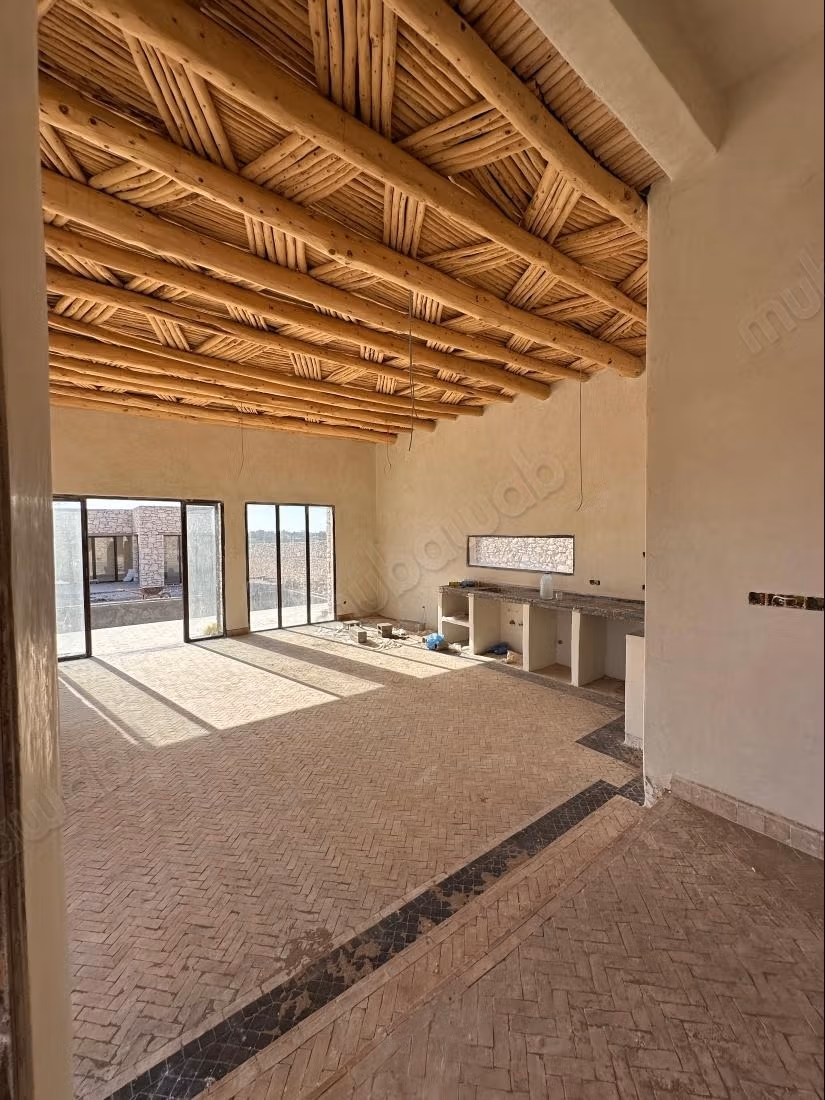 Villa met afwerking met zwembad en bungalow