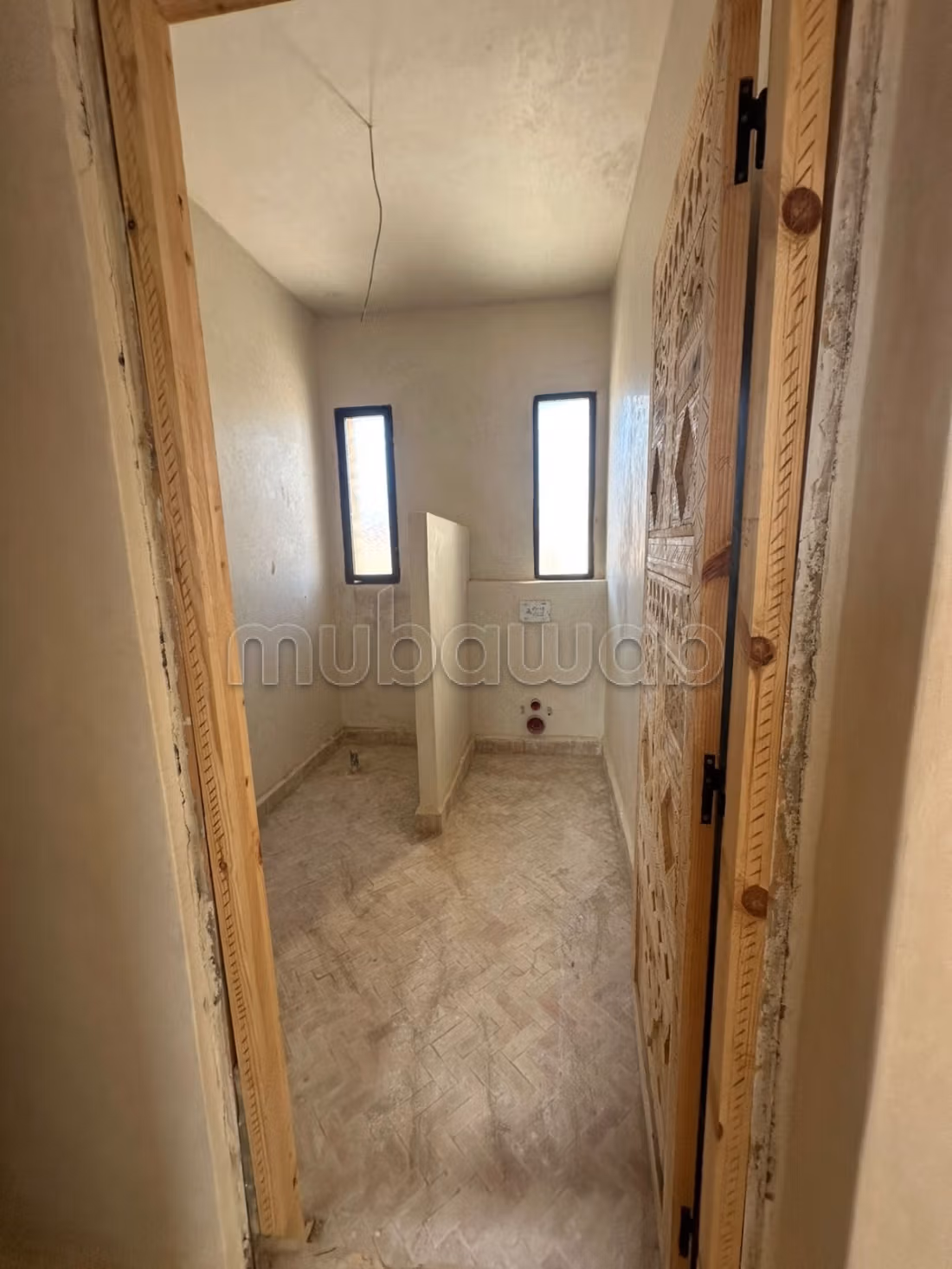 Villa en finition avec piscine et bungalow