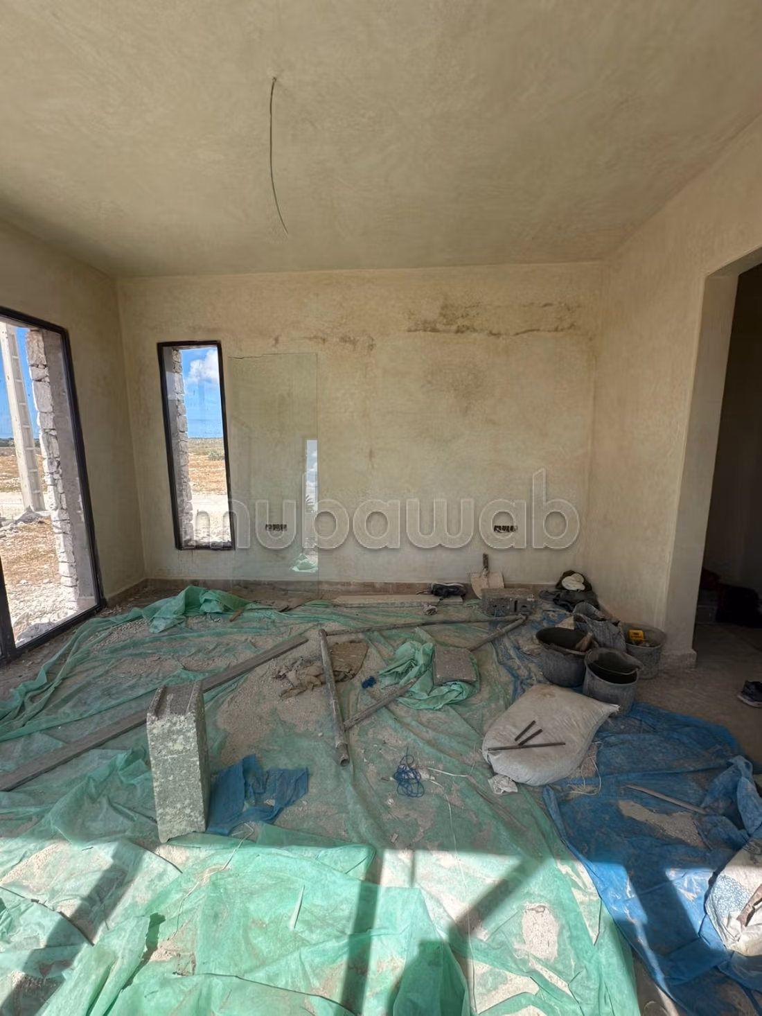 Villa en finition avec piscine et bungalow