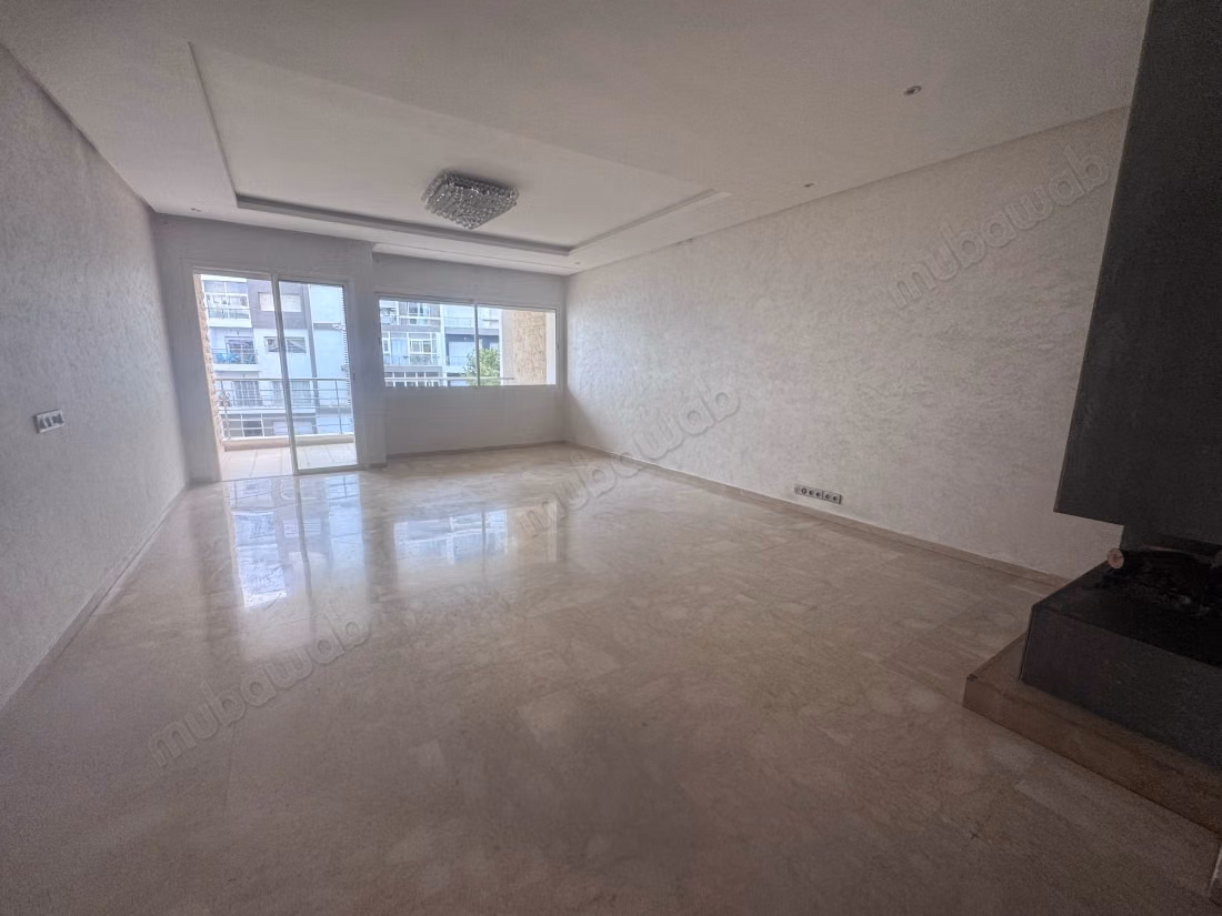 Superbe appartement à louer à Riyad. Superficie 176 m². Double vitrage et chauffage central