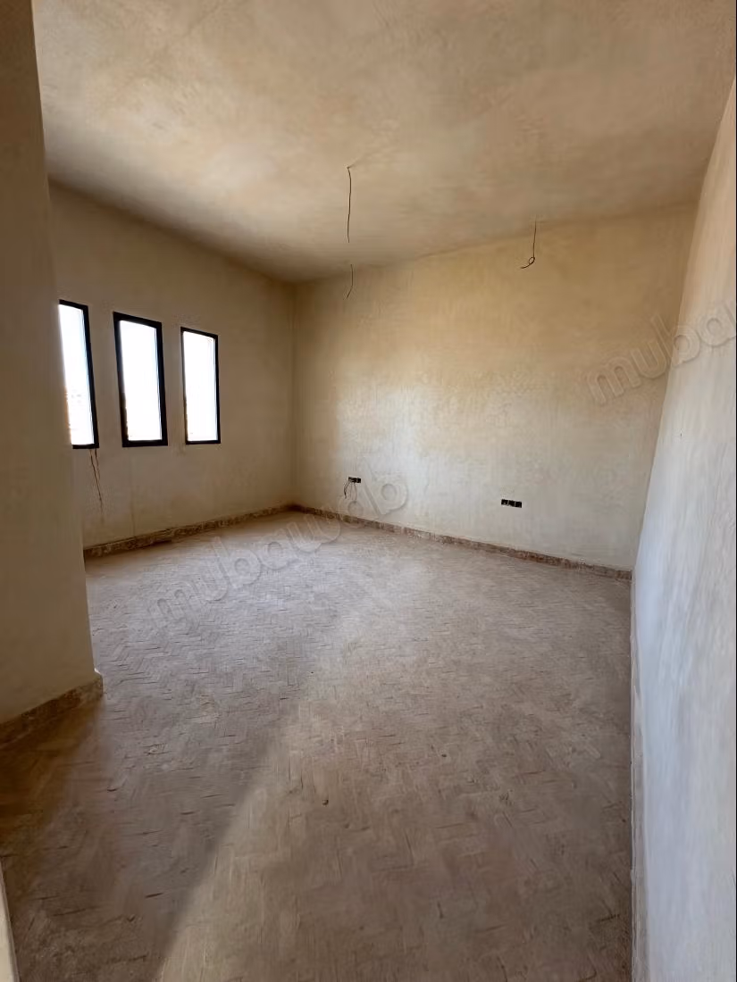 Bright villa with pool in Ghazoua